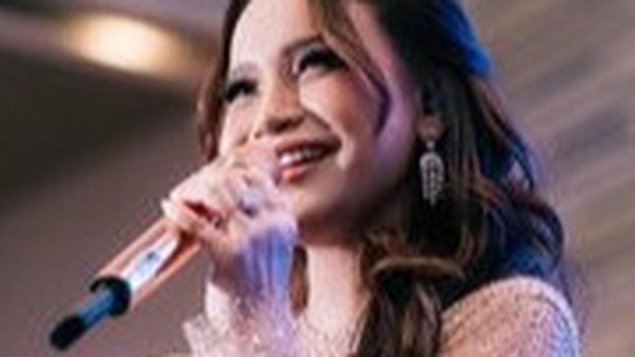 7 Potret Rossa Singgung Hak Cipta, Tegaskan Pentingnya Harmoni Antara Penyanyi dan Pencipta Lagu