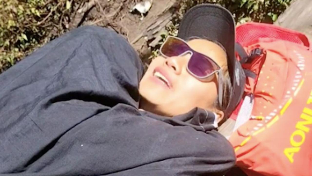 Momen Perempuan Kena Hipotermia di Gunung, Ditolong Sejumlah Trail Runner Aksinya jadi Sorotan