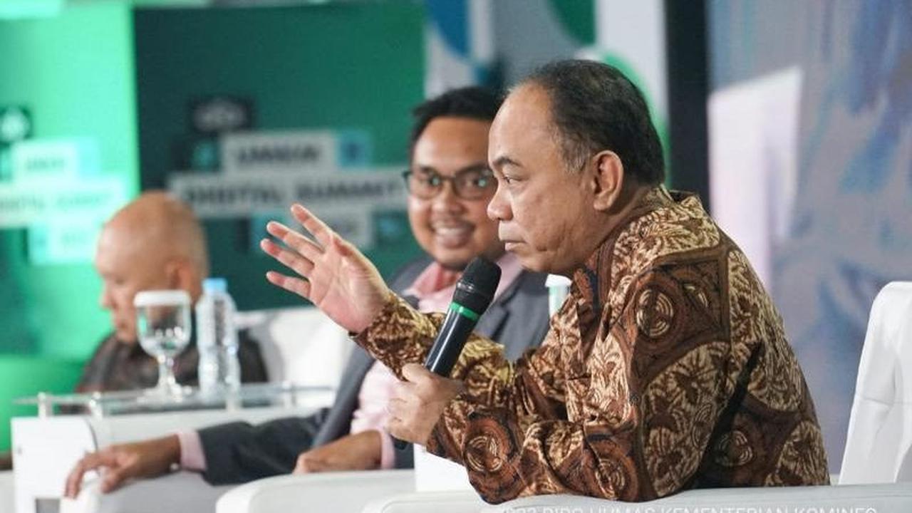 Menteri Kementerian Komunikasi dan Informatika (Menkominfo) Budi Arie Setiadi menyatakan tengah menyusun Pedoman Etika pemanfaatan AI di Indonesia.