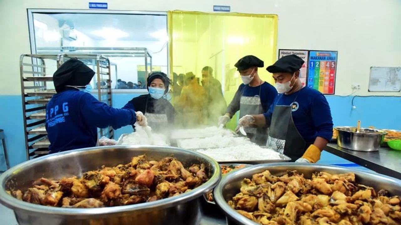 Dari Sampah Jadi Berkah: Pemuda Lumajang Ubah Limbah MBG Program Makan Gratis Jadi Eco Enzyme Bernilai Ekonomi Tinggi