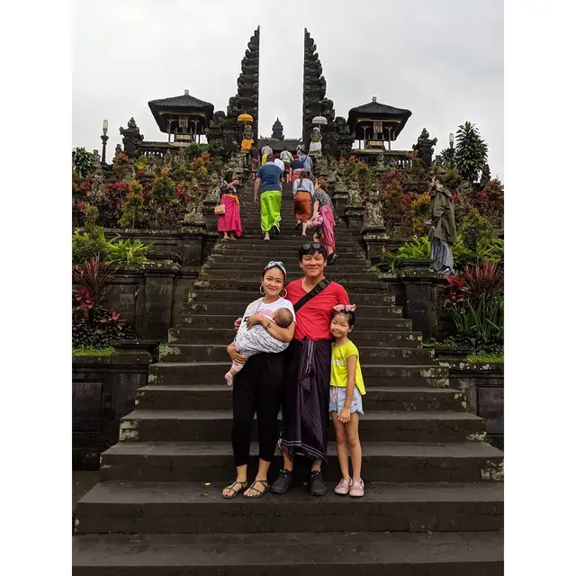 Potret Keharmonisan Keluarga Cici Panda (sumber: instagram/@pandasuper)