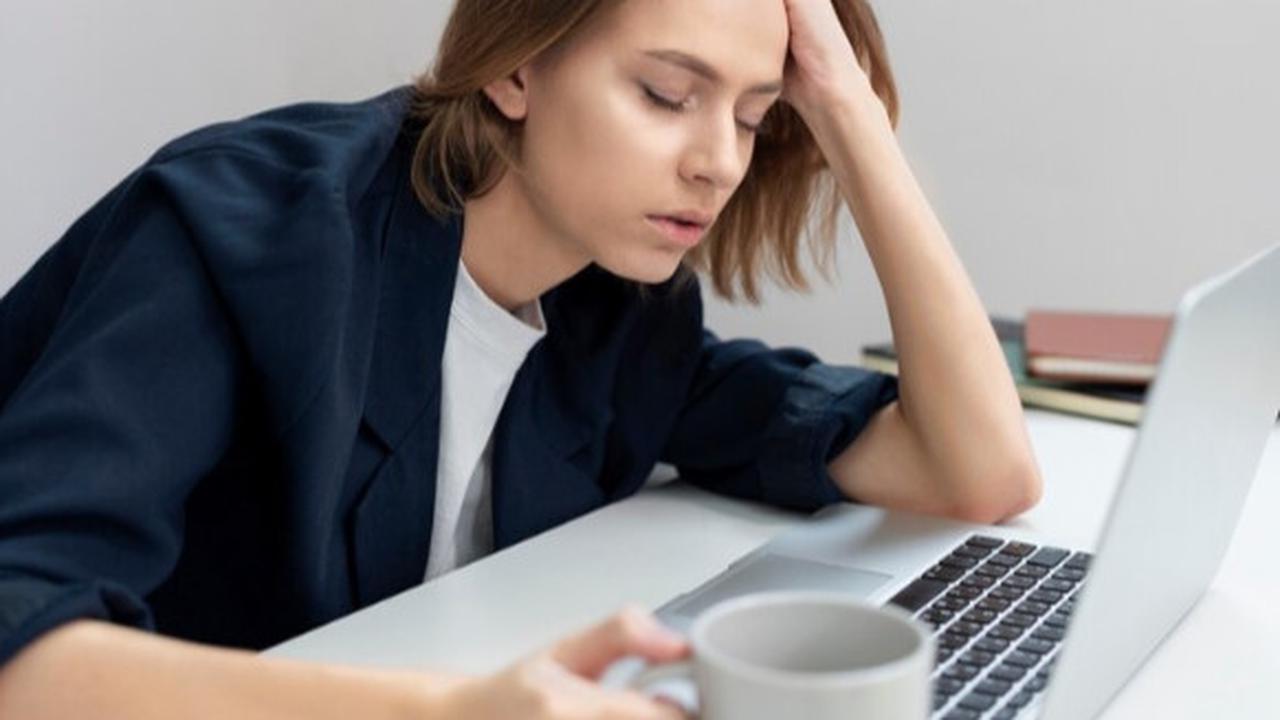 Ketika Pekerjaan Menjadi Beban: Memahami Sindrom Burnout dan Dampaknya pada Kesehatan Mental