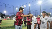 Pemain Persija Hanif Sjahbandi Beri Motivasi pada Pemain Muda di Future Star