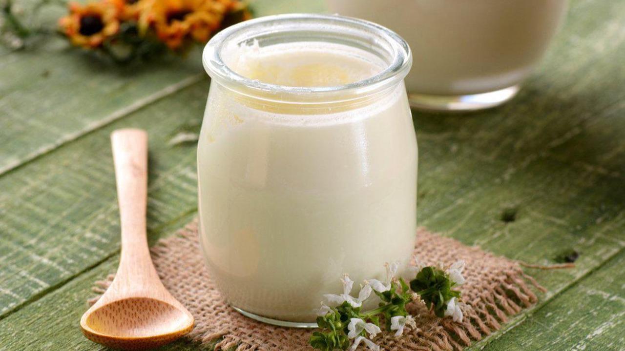 Yogurt tersebut mengandung bakteri baik MB- 11 Lactobacillus.
