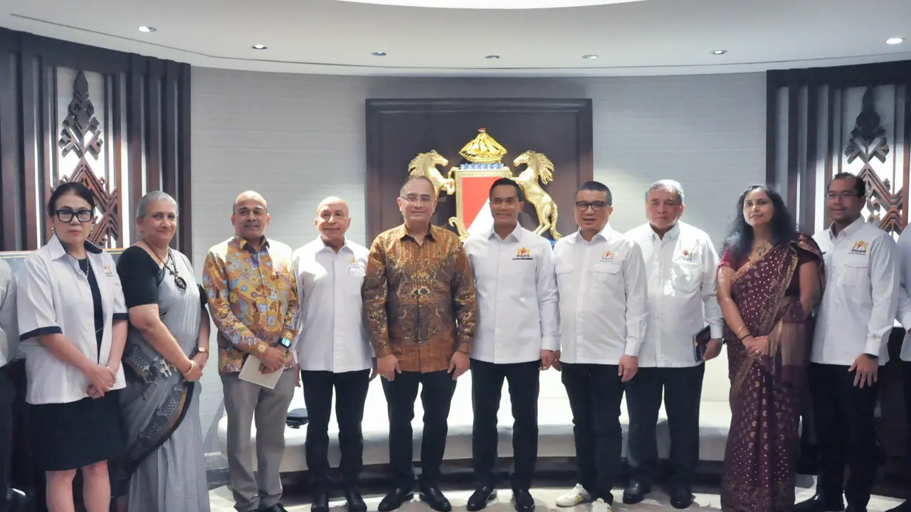 Wakil Ketua Umum Bidang Hubungan Luar Negeri Kadin Indonesia Bernardino Moningka Vega menyebut 100 pengusaha nasional akan menghadiri Forum Bisnis (CEO Forum) dan Bussiness Matching Indonesia-India.