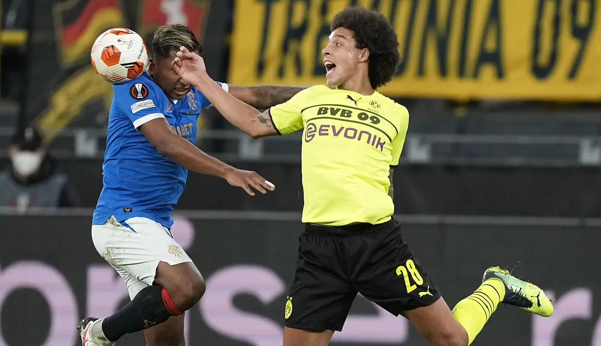 Dalam laga ini Dortmund lebih dominan dalam pengusaan bola yakni mencapai 63 persen. Namun sayang, Rangers tampil efektif dan berhasil mengunci kemenangan atas tuan rumah. (AP/Martin Meissner)