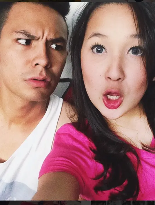 Pasangan yang tengah dimabuk cinta ini selalu terlihat kompak bersama, kini Pricilla dan Fero tengah disibukan dalam sinetron yang sama. (Via Onstagram/@agthpricilla)