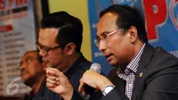 Wakil Ketua Komisi VII DPR RI, Satya W Yudha memberikan pernyataan pada diskusi Gaduh Blok Masela di Jakarta, Sabtu (2/1/2016). Menurut Satya, pemerintah harus lebih mencermati isi kontrak pengolahan Blok Masela. (Liputan6.com/Helmi Fithriansyah) 