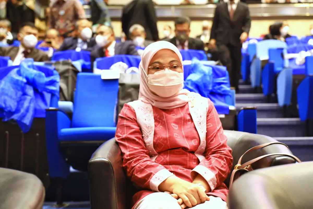 Menaker Apresiasi Gelar Guru Besar Kehormatan Achsanul Qosasi