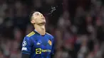 Manchester United hanya mampu bermain imbang 1-1 kala menyambangi markas Atletico Madrid dalam leg pertama babak 16 Besar Liga Champions 2021/2022, Rabu (23/2/2022). Sang bintang, Cristiano Ronaldo tak berkutik di hadapan klub yang sempat jadi lawan favoritnya. (AP/Manu Fernandez)