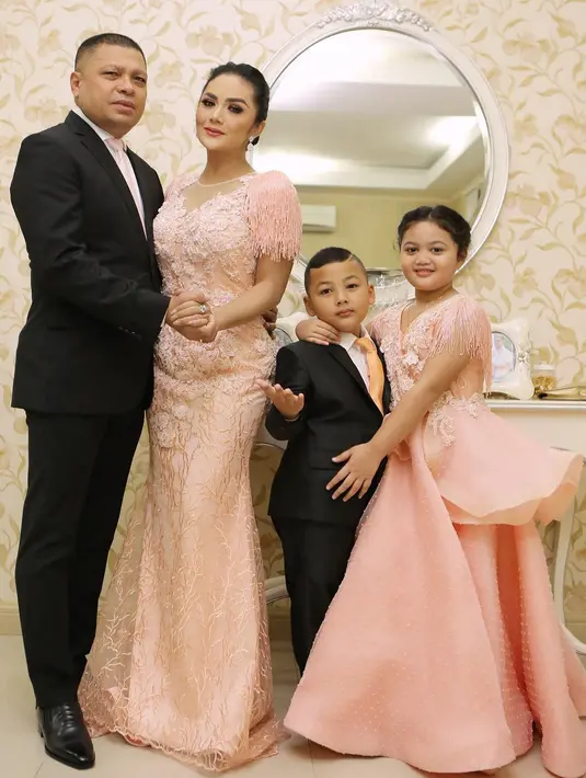 (Instagram/krisdayantilemos)