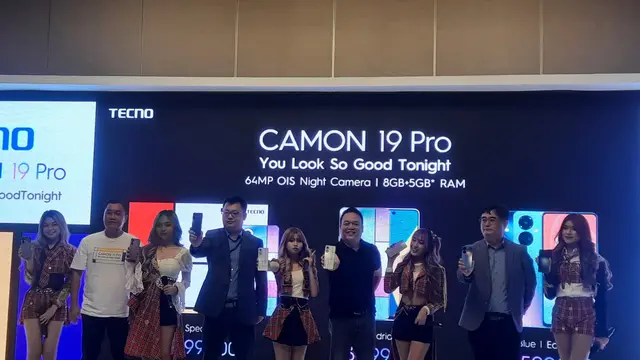 Girl band Sparkgirls kala menghadiri peluncuran “Tecno Camon 19 Pro Series” di kawasan Bintaro, Jakarta Selatan, Desember 2022. (Foto: Dok. Tecno)