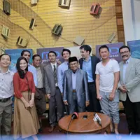 Hanung saat di lokasi syuting di Museum Mandiri, Jakarta Barat, Senin (18/4/2016) menjelaskan bahwa 70 persen syutingnya dilakukan di Indonesia. Tapi dengan set arsitekturnya dirubah ke set German. (Adrian Putra/Bintang.com)