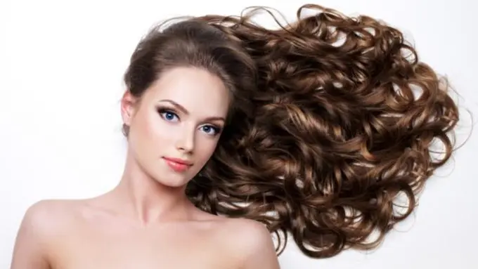 Tak Disangka Usaha Percantik Rambut, Malah Bikin Rambut Rusak
