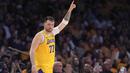 Pemain Los Angeles Lakers, Luka Doncic melakukan selebrasi setelah mencetak poin dalam laga lajutan NBA melawan Utah Jazz di Crypto.com Arena, Los Angeles, California pada Selasa (11/02/2025) WIB. (AP Photo/Mark J. Terrill)