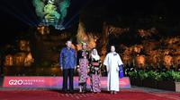 Presiden China Xi Jinping didampingi istrinya Peng Liyuan bersama Presiden Jokowi dan Iriana Jokowi. (Dok: Biro Pers Sekretariat Presiden)