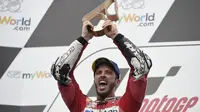 Rider Mission Winnow Ducati Andrea Dovizioso merayakan kemenangan di MotoGP Austria 2019. (AFP/Vladimir Simicek)