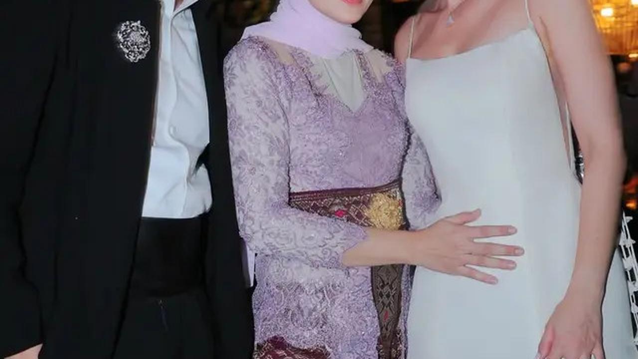 Pesona Elegan Luna Maya dengan Gaun Pengantin Backless dari Hian Tjen, Pancarkan Pesona Princess di Malam Resepsi