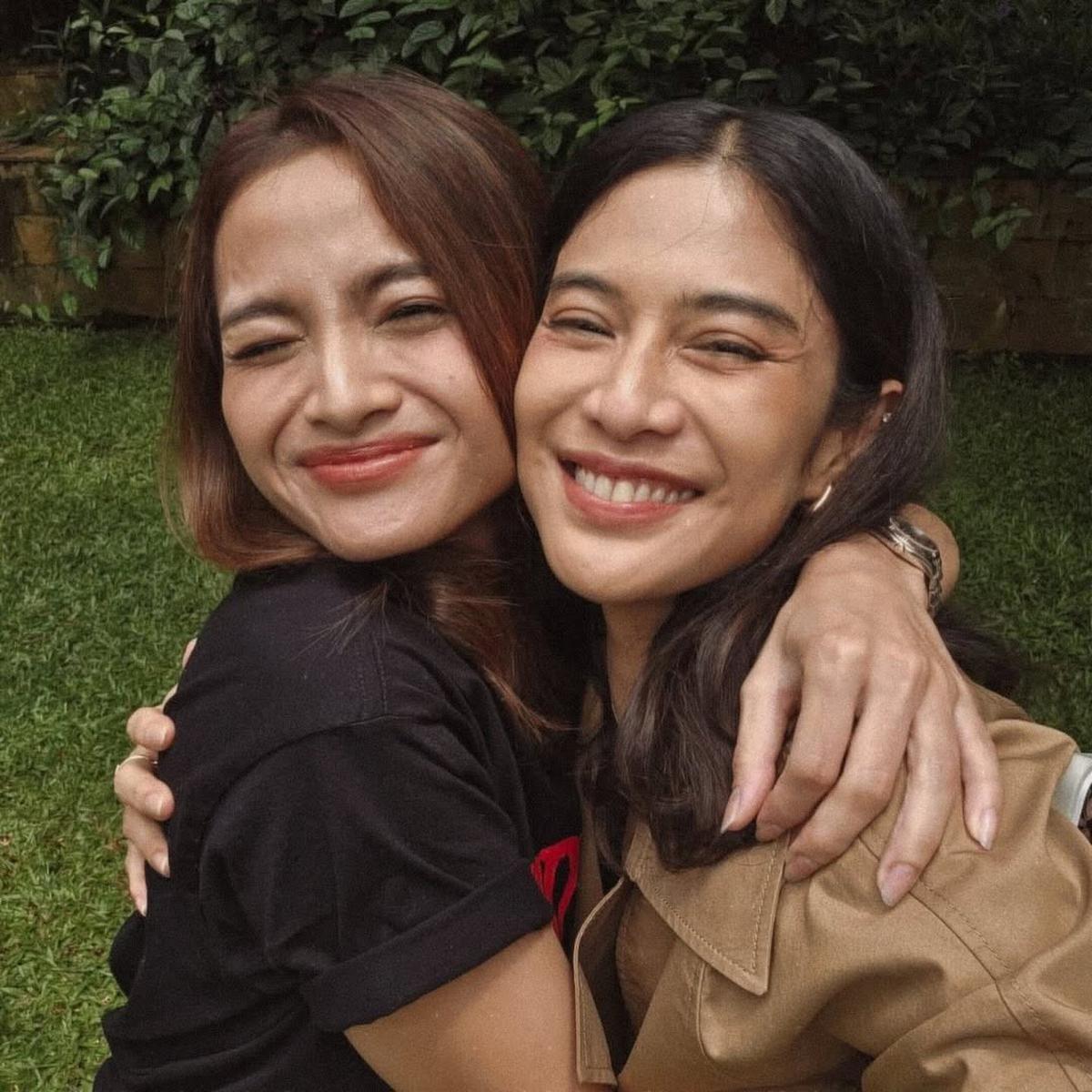 5 Potret Kedekatan Acha Septriasa dan Dian Sastro yang Terlibat Proyek Film Bareng, Sebut Mengidolakan Sejak SMP