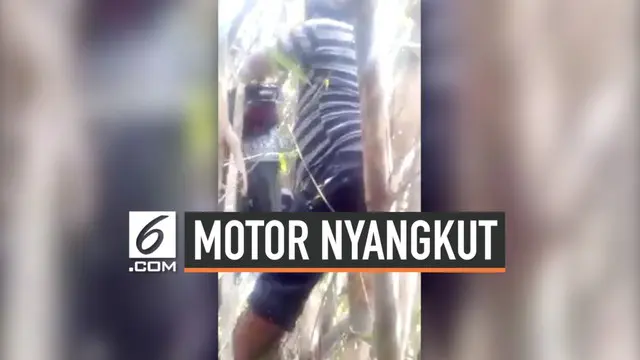 Kejadian cukup aneh terjadi di sekitar Stadion Maguwoharjo, Sleman. Sebuah motor milik tukang ojek menyangkut di pohon bambu. Penyebabnya pun masih menjadi misteri. Dari kabar yang beredar, tukang ojek tersebut dikerjai hantu.