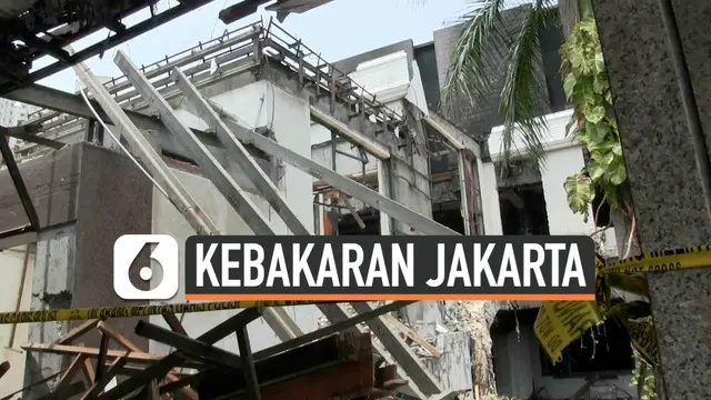 Polsek Pademangan, Jakarta Utara melakukan olah tempat kejadian perkara (TKP) Gedung Hailai, setelah api menghanguskan 75 persen bangunan tersebut.