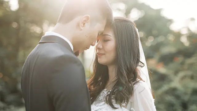 pasangan cinta