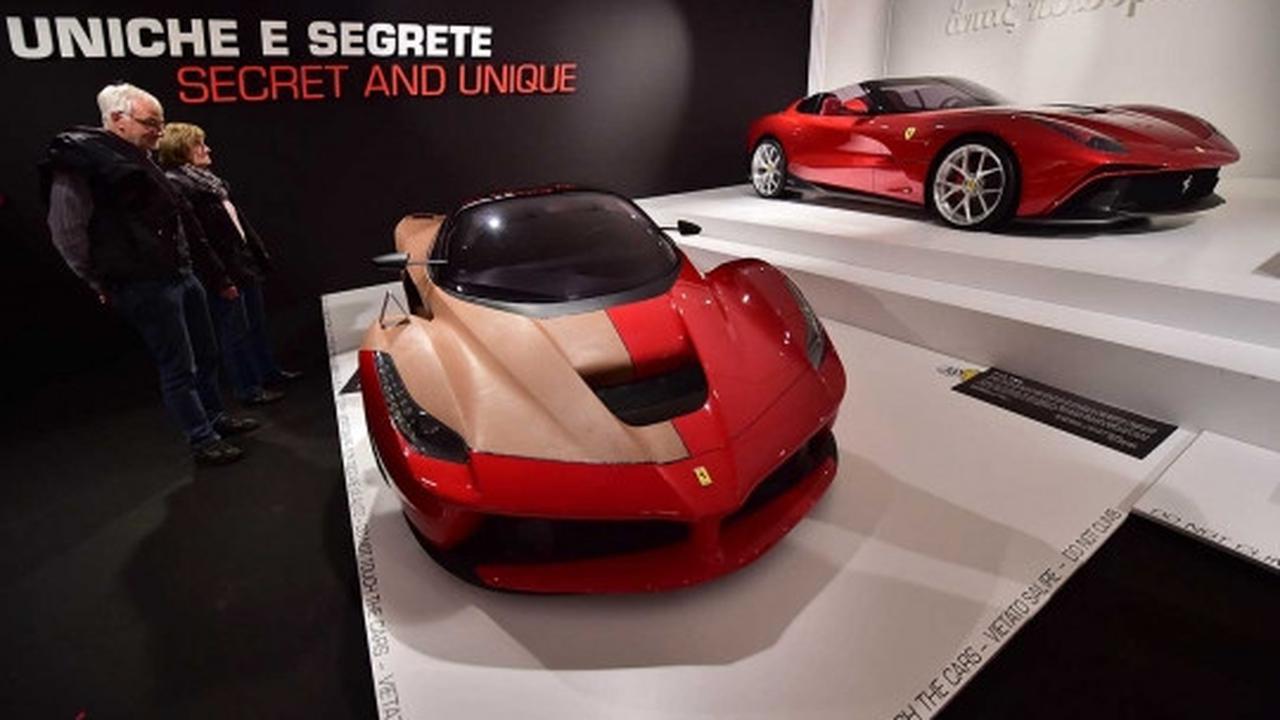Berkunjung ke pameran mobil-mobil super di Museum Ferrari Italia