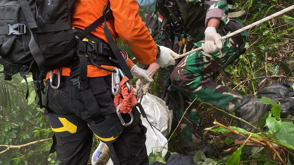 Update Pencarian Pesawat ATR : 9 Pack Body Part Ditemukan, 6 Korban Proses Evakuasi