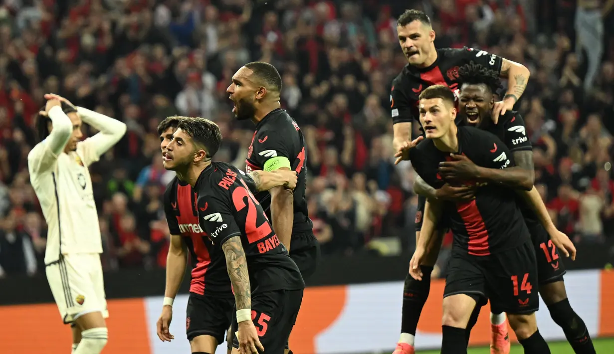 Bayer Leverkusen melaju ke Final Liga Europa melalui kemenangan agregat gol 4-2 atas AS Roma. (INA FASSBENDER/AFP)