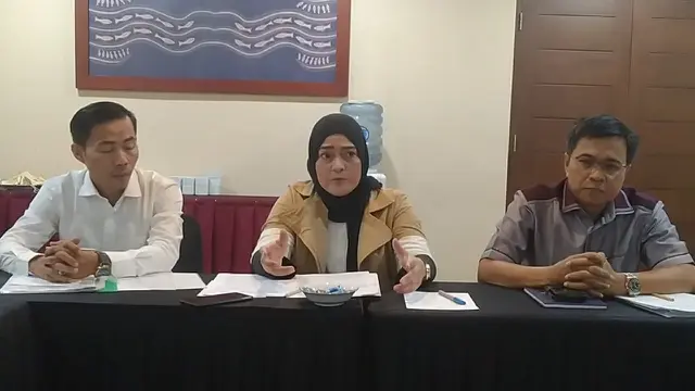 Dean Desvi jumpa pers soal kasus dugaan pedofilia.