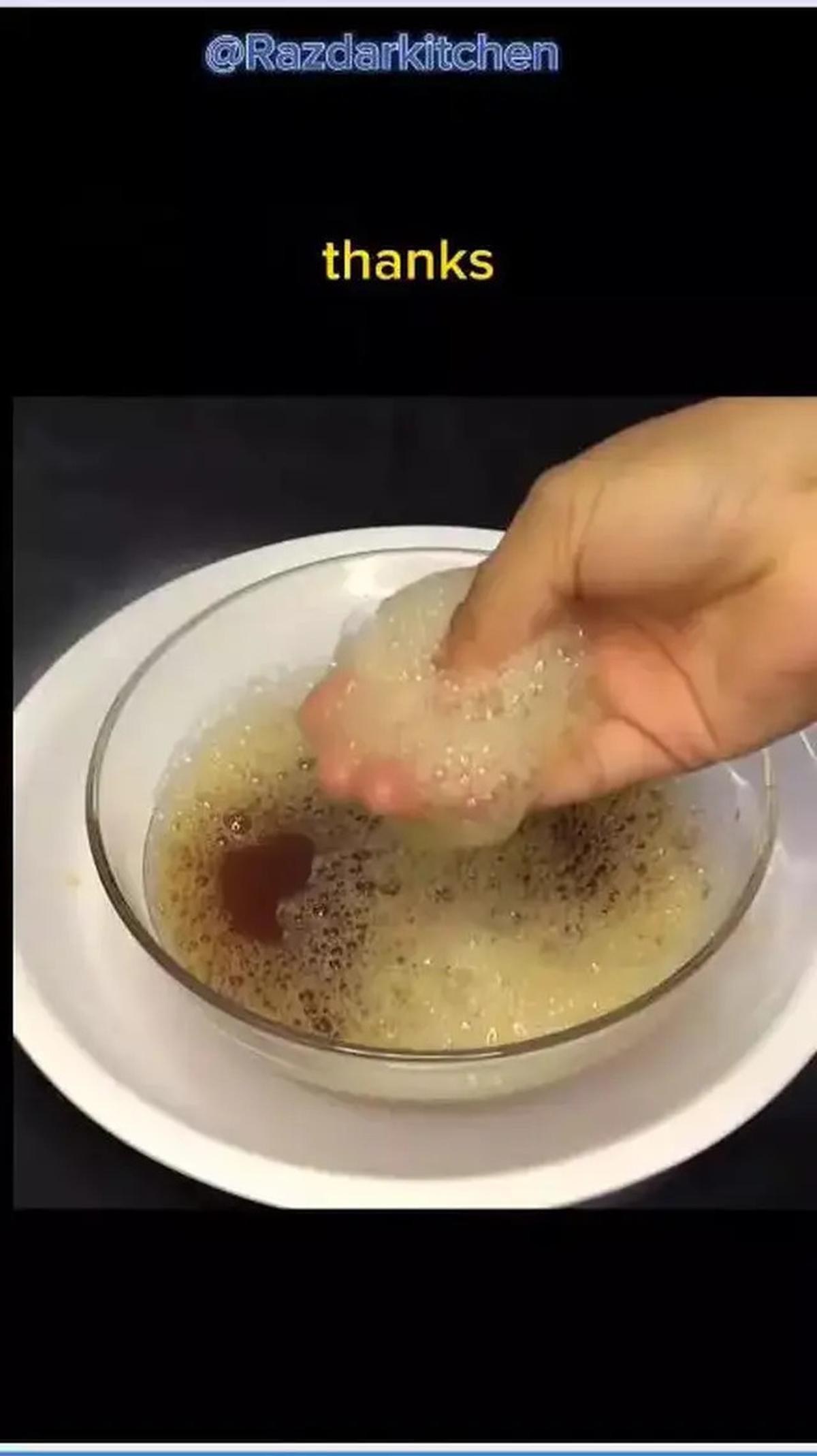 Bukan Bawang Merah! Cegah Uban di Kulit Kepala dengan Minuman Ini