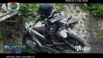 Diduga tidak dapat mengendalikan laju kendaraannya, sebuah sepeda motor yang dikendarai dua siswi Sekolah Menengah Atas di Magetan, Jawa Timur, terjun ke sungai sedalam 20 meter. Motor rusak sementara kedua korban luka parah dilarikan ke rumah sakit.