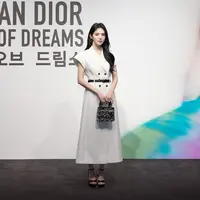 Lihat di sini tampilan makeup flawless Han So Hee dalam  Designer of Dreams Exhibition yang digelar Dior di Seoul. [Dok/Dior].