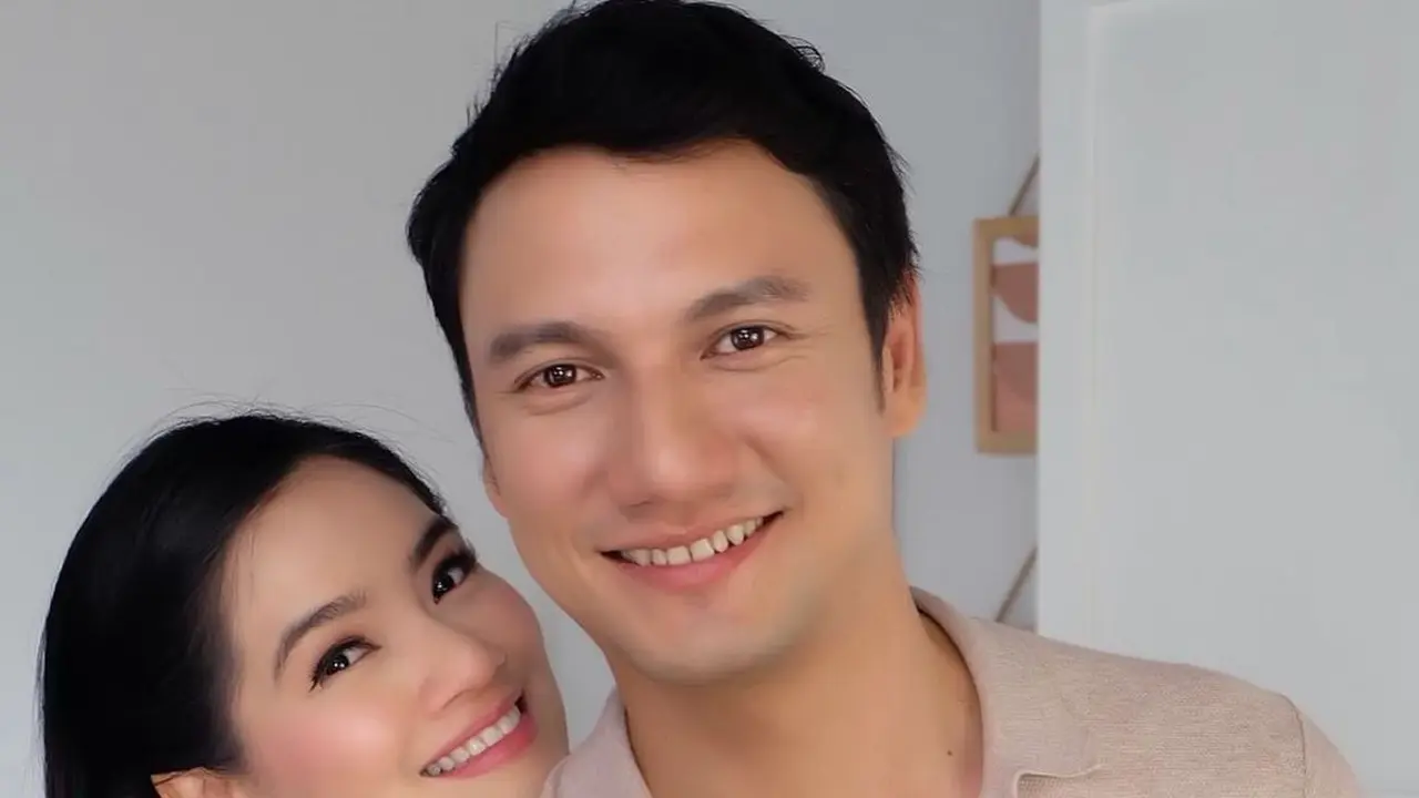 [Fimela] Titi Kamal dan Christian Sugiono