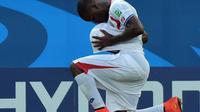 Joel Campbell penyerang dari Kostarika melakukan selebrasi unik, Brasil (14/06/2014) (AFP Photo/Gabriel Bouys)