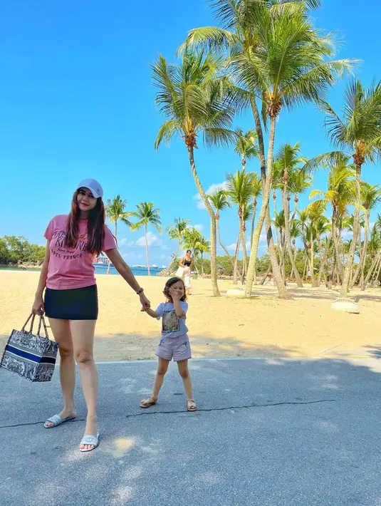 (Instagram/aurakasih)