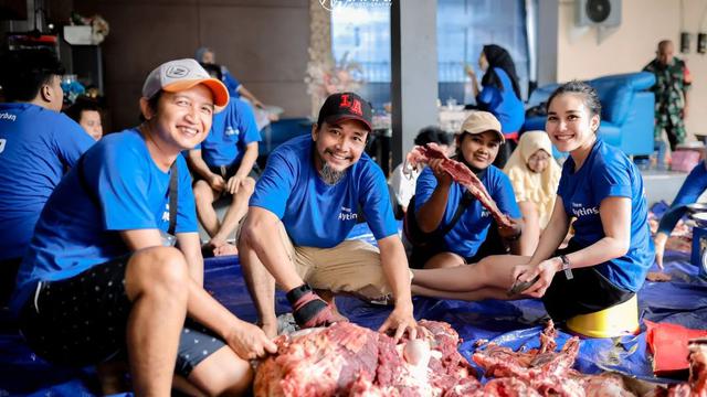 Ayu Ting Ting qurban 3 ekor sapi jumbo (Instagram/ayutingting92)