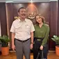 Inul Daratista pamer foto bertemu Luhut Binsar Pandjaitan membahas pajak hiburan naik 40 persen. Dalam pertemuan itu ada pengacara Hotman Paris. (Foto: Dok. Instagram @inul.d)