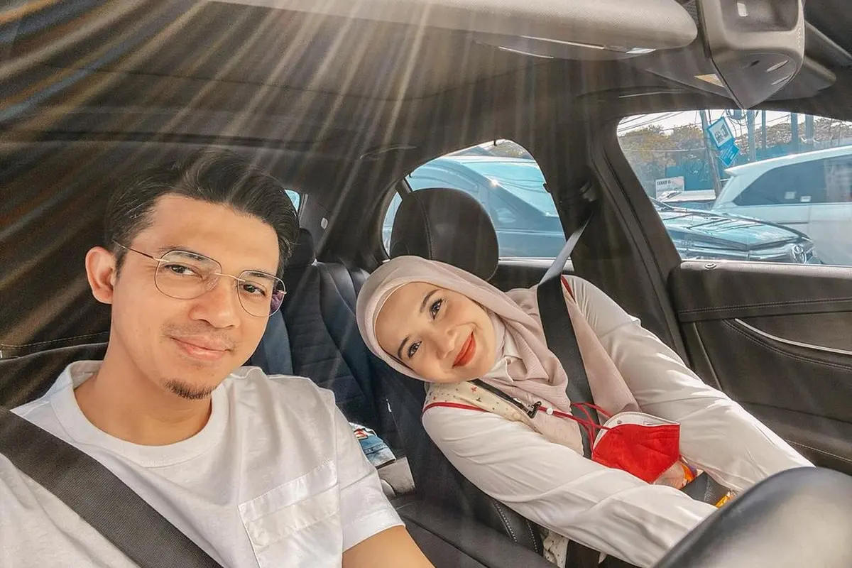 Zaskia Sungkar dan Irwansyah. (Foto: Instagram @zaskiasungkar15)