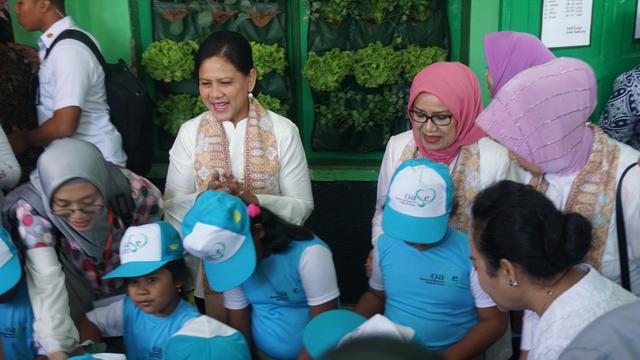 Ibu Negara Iriana Jokowi Kunjungi PAUD di Solo