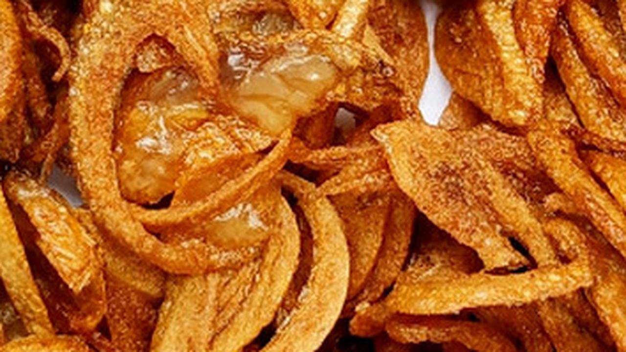 Dinobatkan Jadi Bumbu Terenak di Dunia, Ini Cara Membuat Bawang Goreng Sendiri yang Super Kriuk