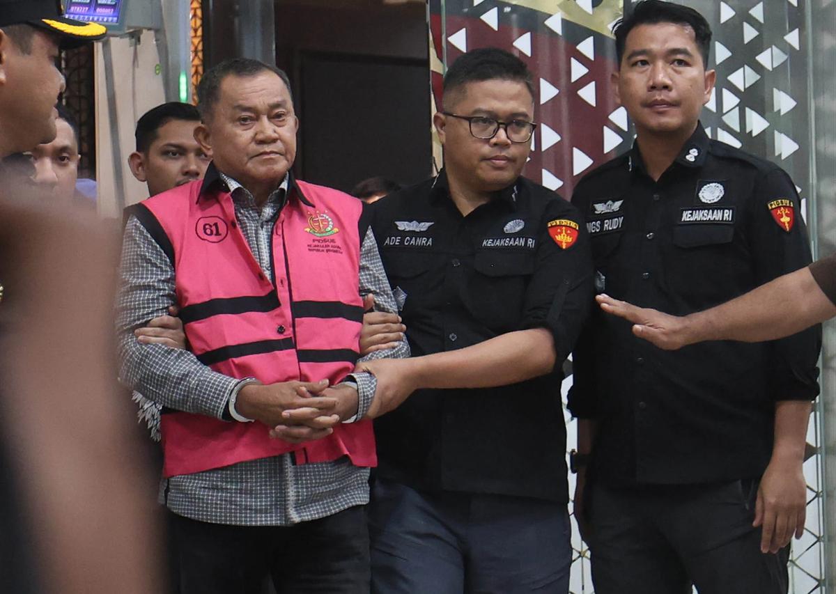 FOTO: Tiga Eks Pimpinan BGN Ditahan dalam Kasus Dugaan Korupsi Program MBG