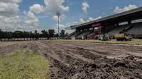 Stadion Tuah Pahoe yang jadi markas Kalteng Putra melakukan pembenahan jelang tampil di Liga 1 2019. (Instagram/@kaltengputra_id)