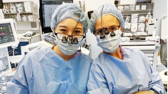 Ilustrasi Dokter Wanita Tangani Pasien Corona Covid-19