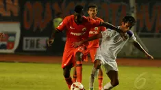 Persija Jakarta menang tipis atas Persik Kediri 1-0 di laga lanjutan ISL di stadion GBK (30/5/2014). (Liputan6.com/Helmi Fithriansyah)