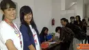 Citizen6, Denpasar: Suasana pendaftaran peserta SGTC di Kampus Udayana, Denpasar. Meski roadshow SGTC digelar pada hari Minggu (10/4),namun antusias mahasiswa dan pelajar sangat tinggi untuk mengikuti pelatihan jurnalistik.(Pengirim: Edowardo)