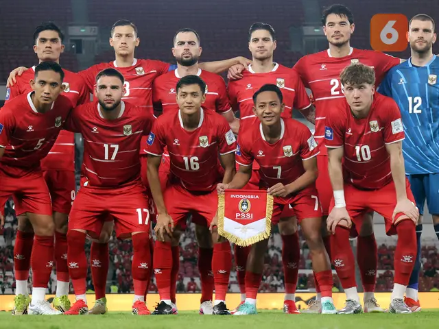 Starting XI Timnas Indonesia saat laga semifinal FIFA Series 2026 melawan St Kitts and Nevis di Stadion Utama Gelora Bung Karno (SUGBK), Senayan, Jakarta, Jumat (27/03/2026). (Bola.com/M Iqbal Ichsan)