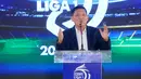 Direktur Utama PT Liga Indonesia Baru (LIB) Ferry Paulus, memberikan sambutan saat acara launching BRI Liga 1 2024/2025 di Auditorium Brilian Center, Jakarta Pusat, Selasa (6/8/2024). (Bola.com/M Iqbal Ichsan)