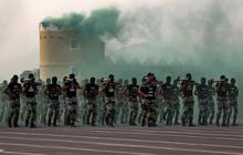 Aksi latihan pengamanan militer Arab Saudi jelang puncak haji