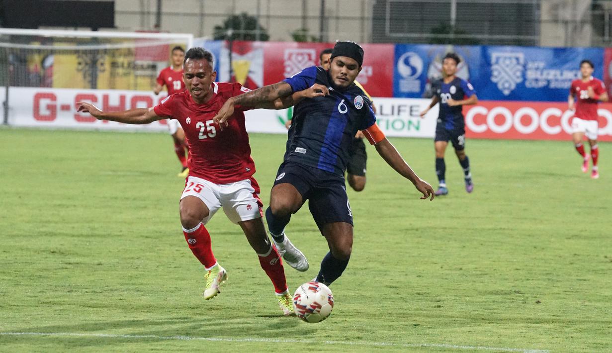 Keunggulan 4-1 akhirnya kembali ditipiskan oleh Kamboja dengan mencetak gol kedua pada menit ke-60. Irfan Jaya dan kawan-kawan kembali kebobolan melalui skema bola mati, kali ini lewat tendangan bebas. (Dok. PSSI)
